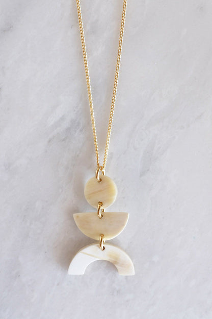 Vui Mung Geometrical Buffalo Horn Pendant Necklace