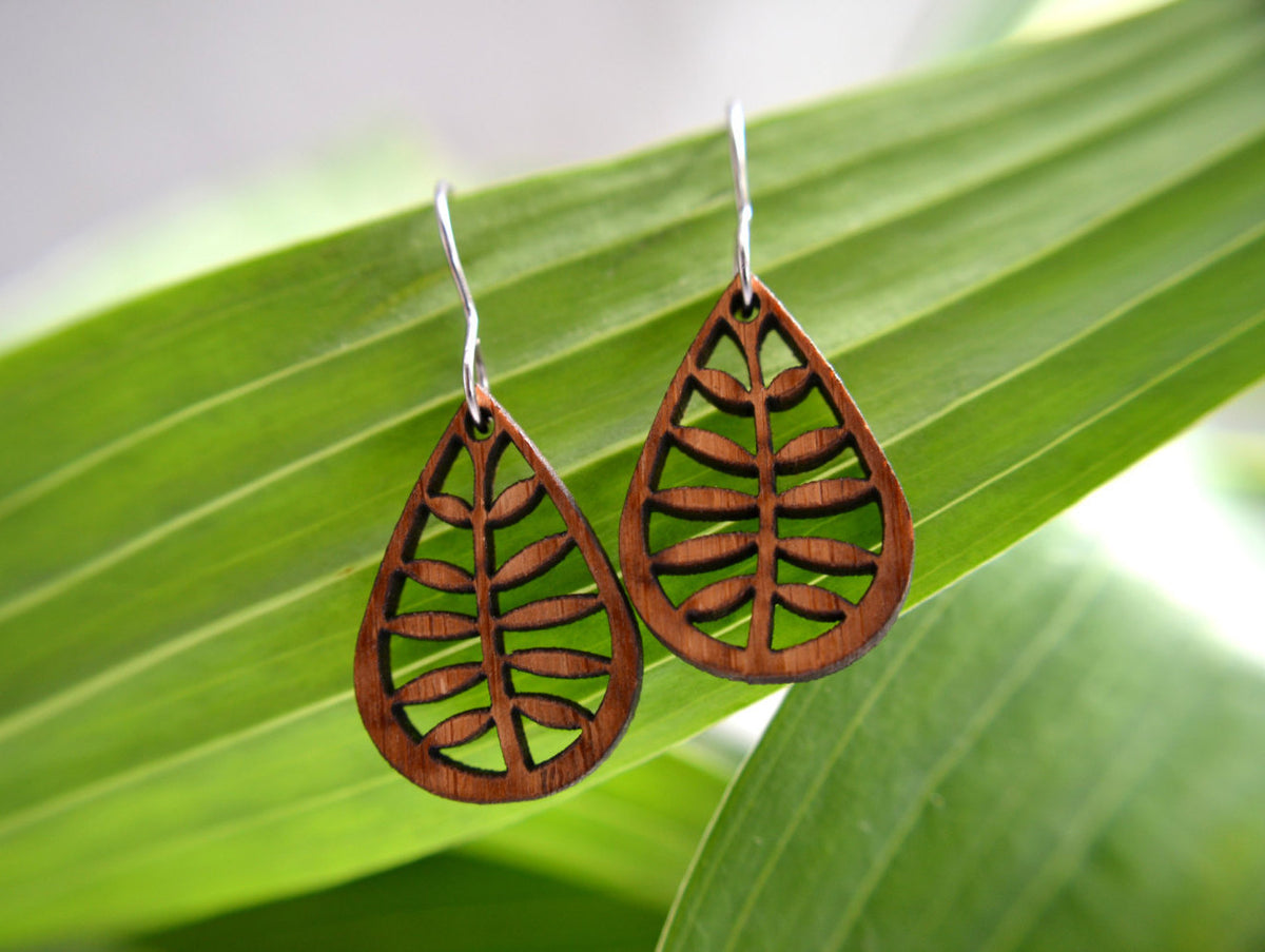 Leafy Earrings in cherry