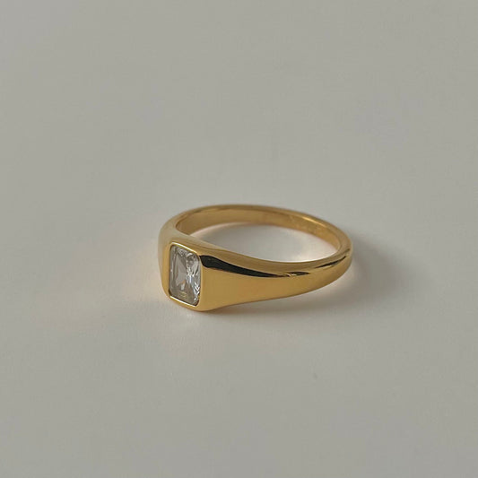 Sofia Ring- White Stone
